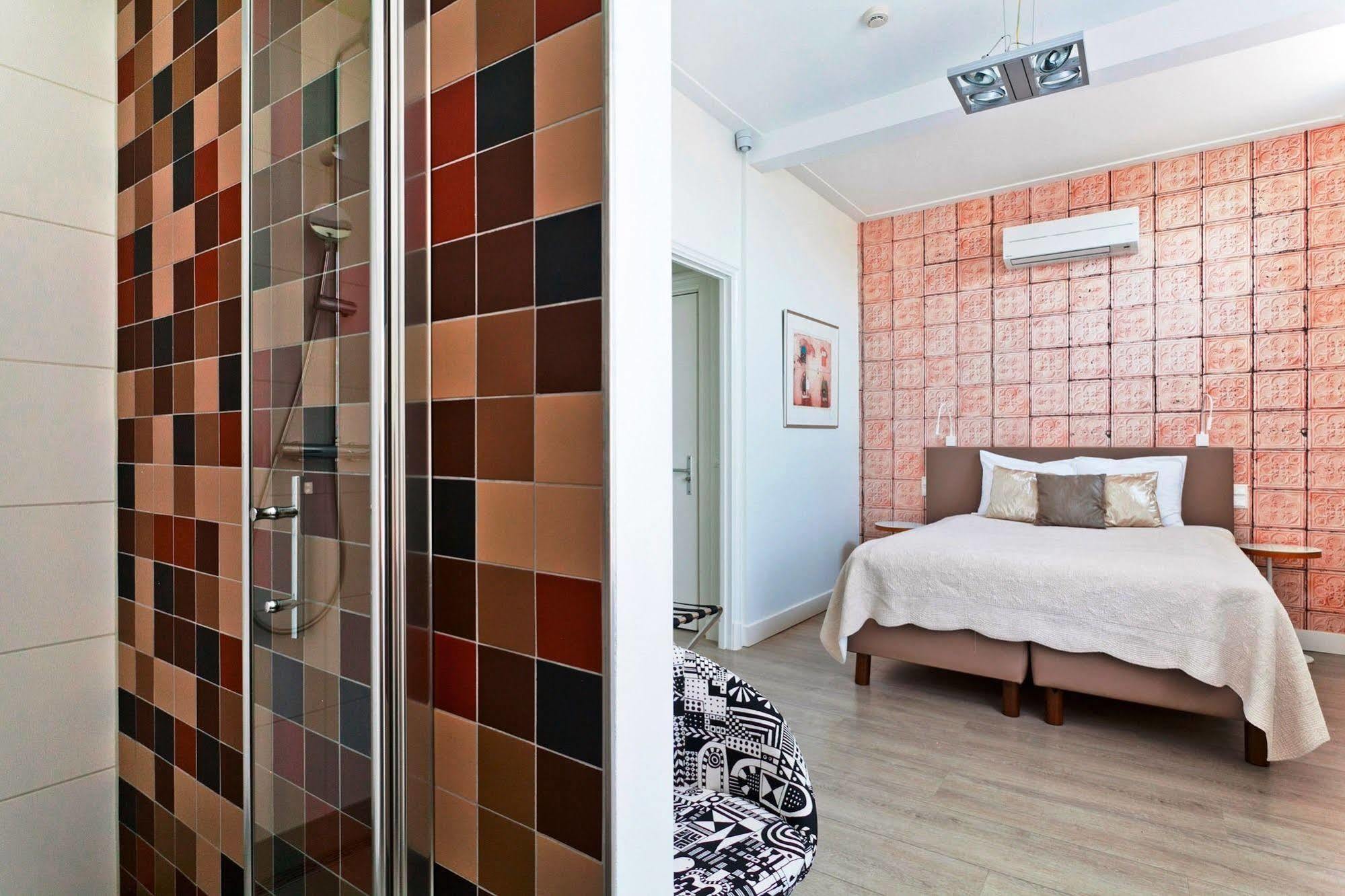 Hotel Linnen Nijmegen Luaran gambar